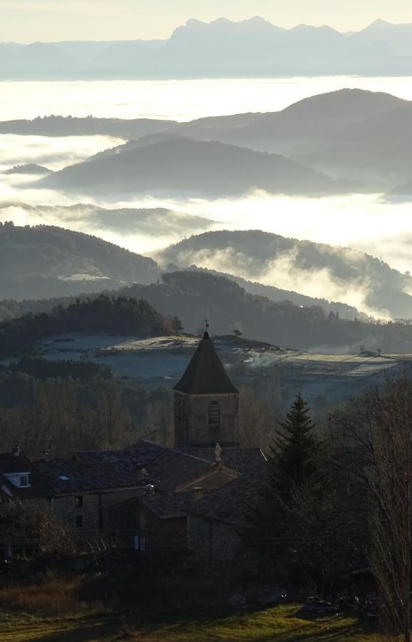 Gite De Chapeleche Les Chataigniers Gluiras Exterior photo
